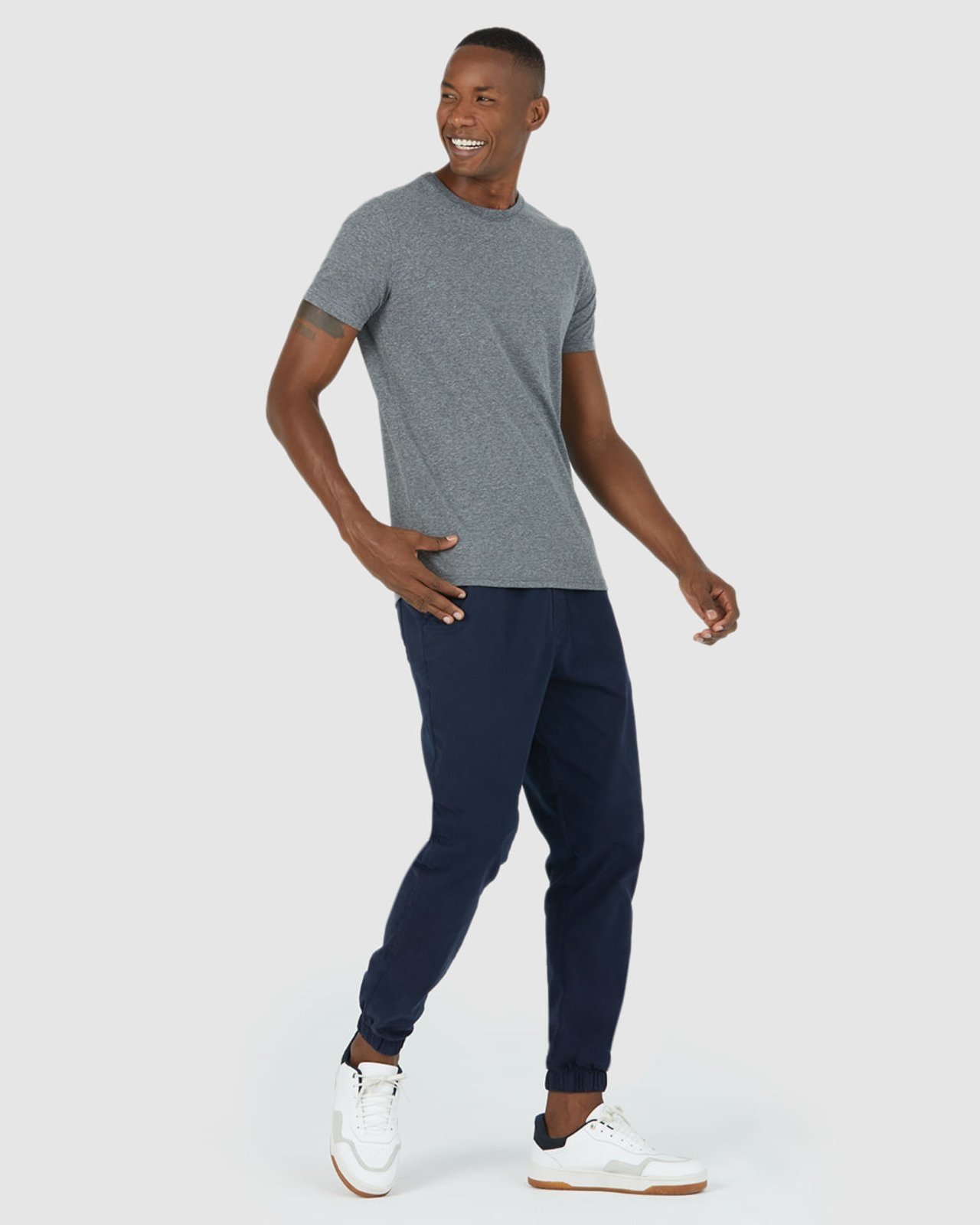 Vista 3 Camiseta Básica Masculina Decote Redondo Pesponto Em Meia Malha Escuro - GG Malwee cinza Malwee cinza