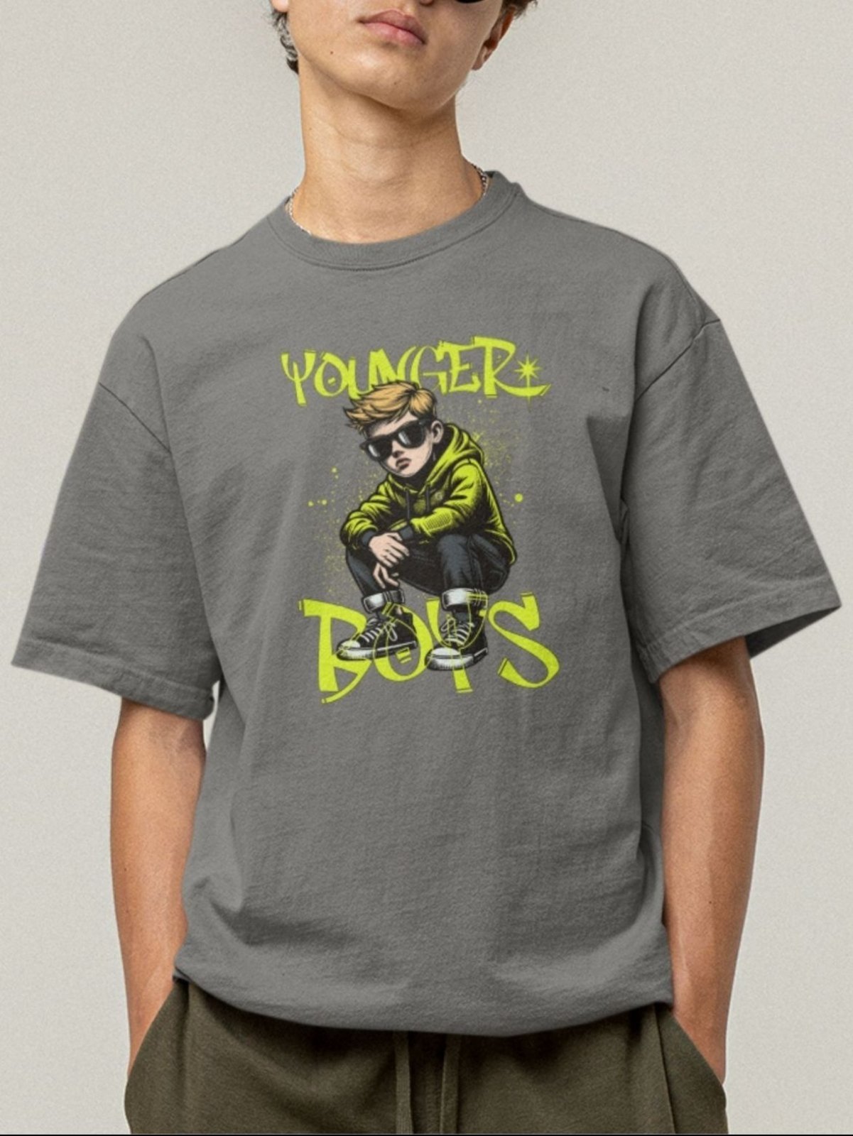 Camiseta Básica Masculina GuGi Younger Boys Menino Óculos De Sol Chumbo