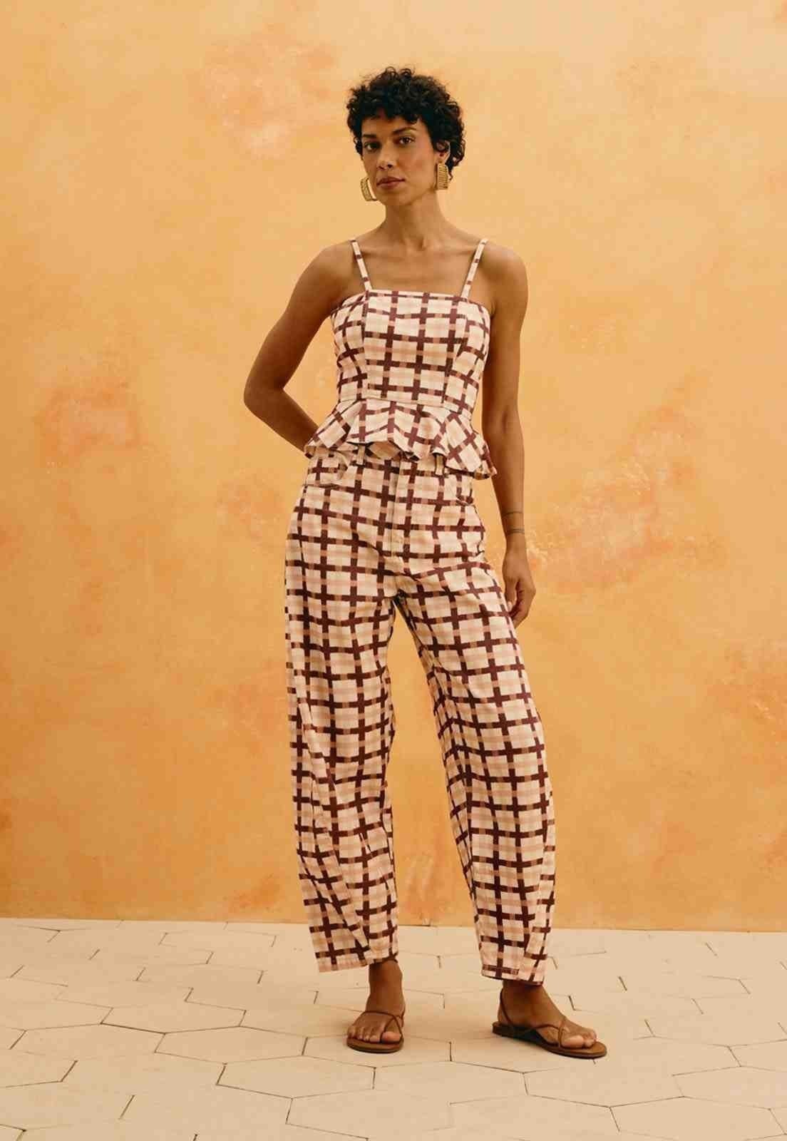 Calça Barrel Sarja Estampada Mitú Marrom