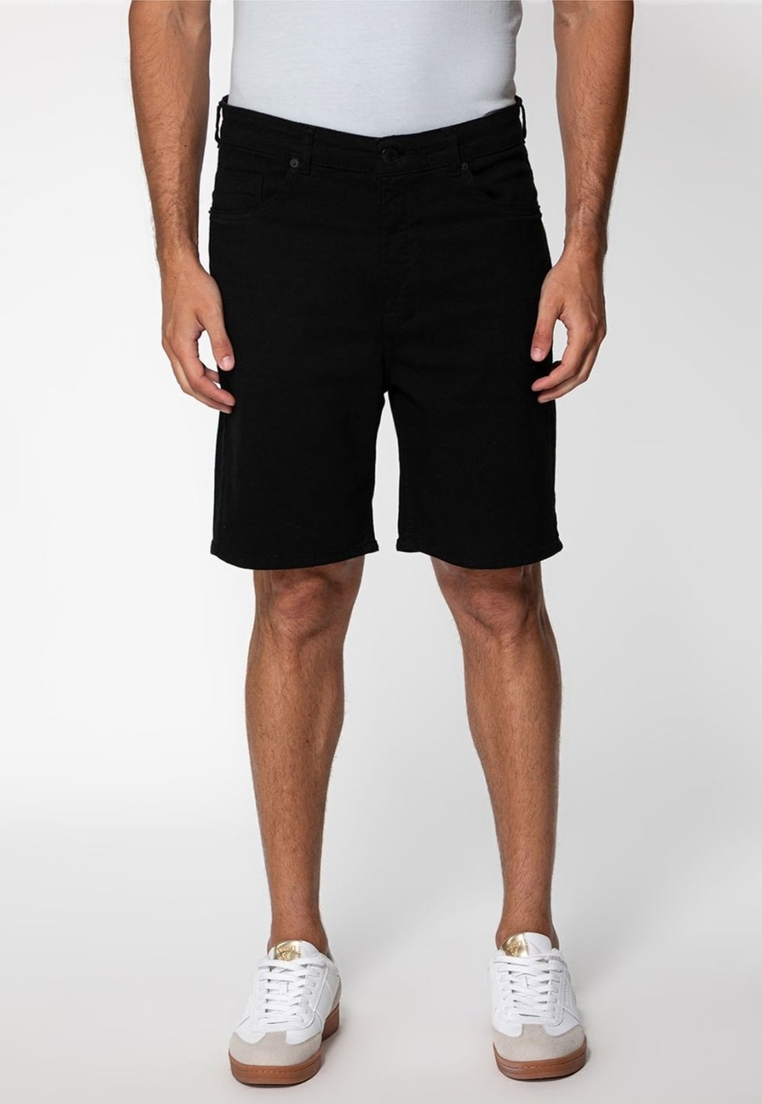 Bermuda Guess em Sarja Preto