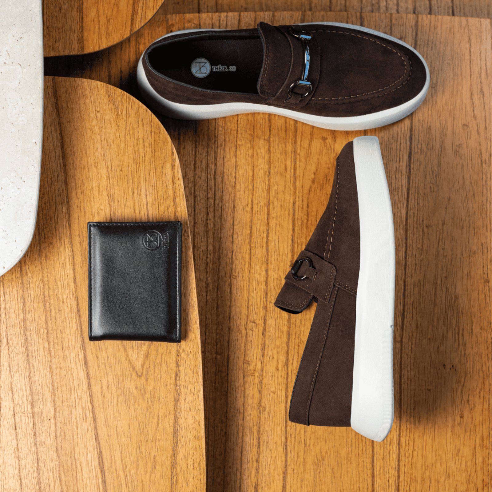 Mocassim Masculino Camurça Aquiles Conforto Premium Solado Leve Trabalho Eventos Social + Carteira