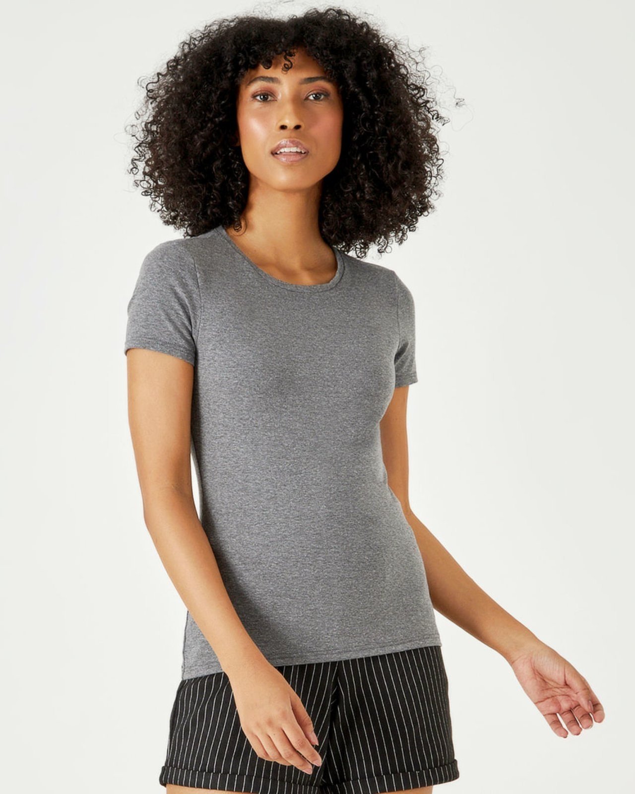 Blusa Básica Feminina Decote Redondo Em Algodão
