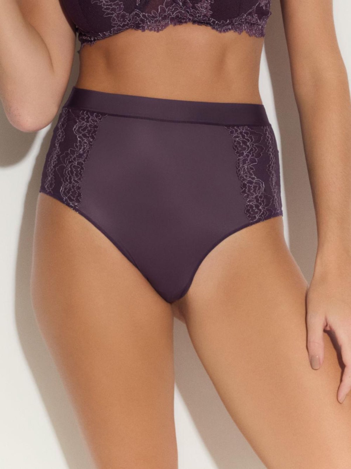 Calcinha Alta Microfibra Renda Signature Première Uva