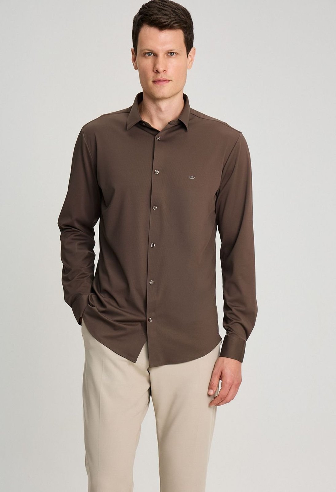 CAMISA DOCTHOS SLIM MANGA LONGA MALHA TEXTURA TECH Camisa Manga Longa Docthos Slim Malha Textura Sem Costura 002 Marrom P
