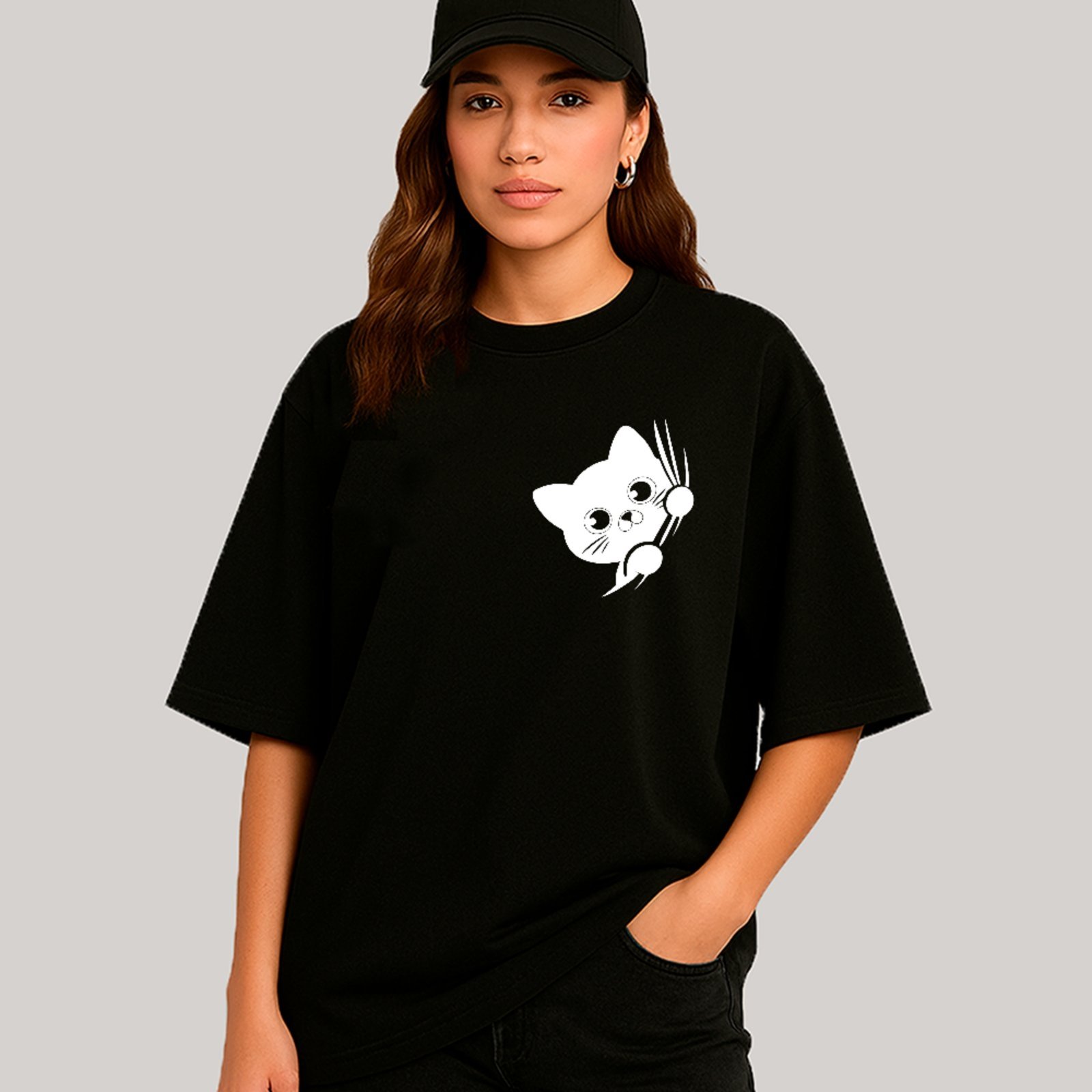 Camiseta Ousy Gatinho Charmoso Oversized Feminina Preto