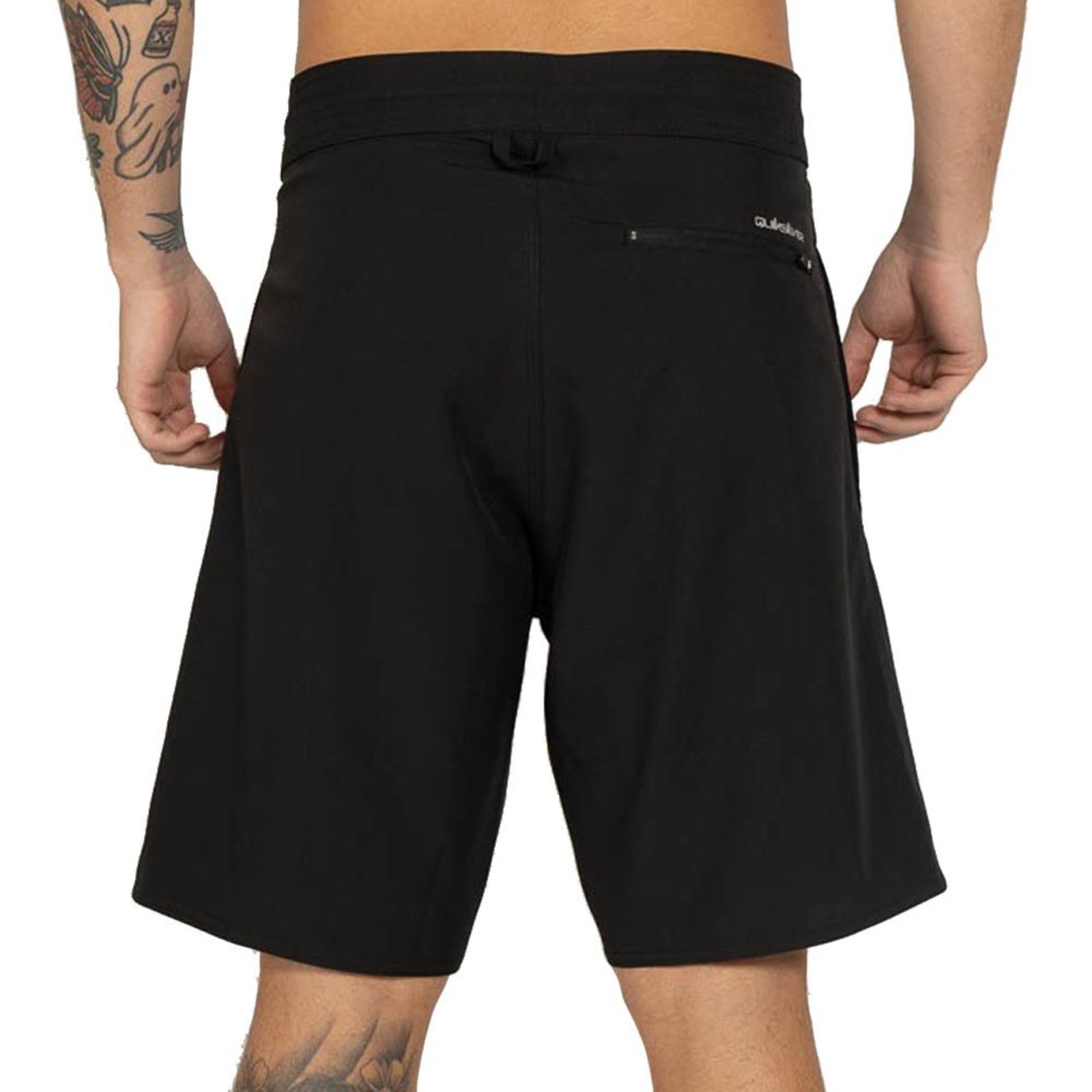 Bermuda Quiksilver Street Trunk Solid 20 SM26 Preto