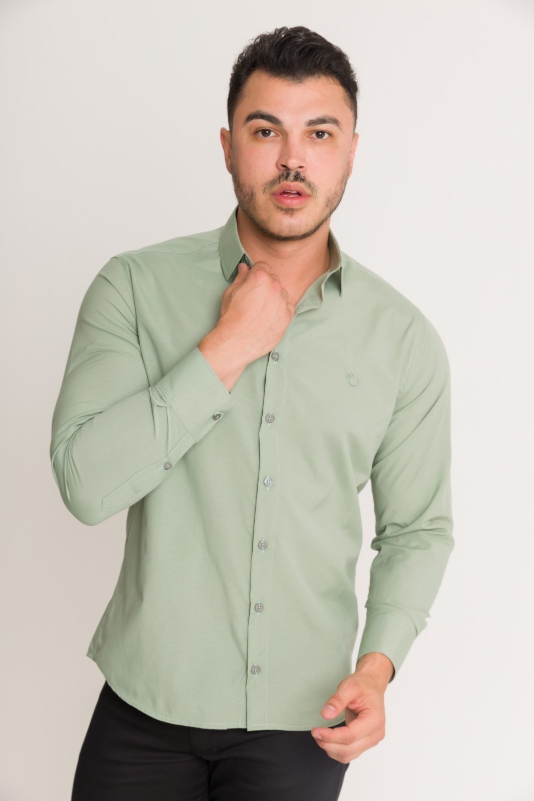 Camisa Social Slim Masculina Olimpo Lisa Manga Longa Verde Oliva