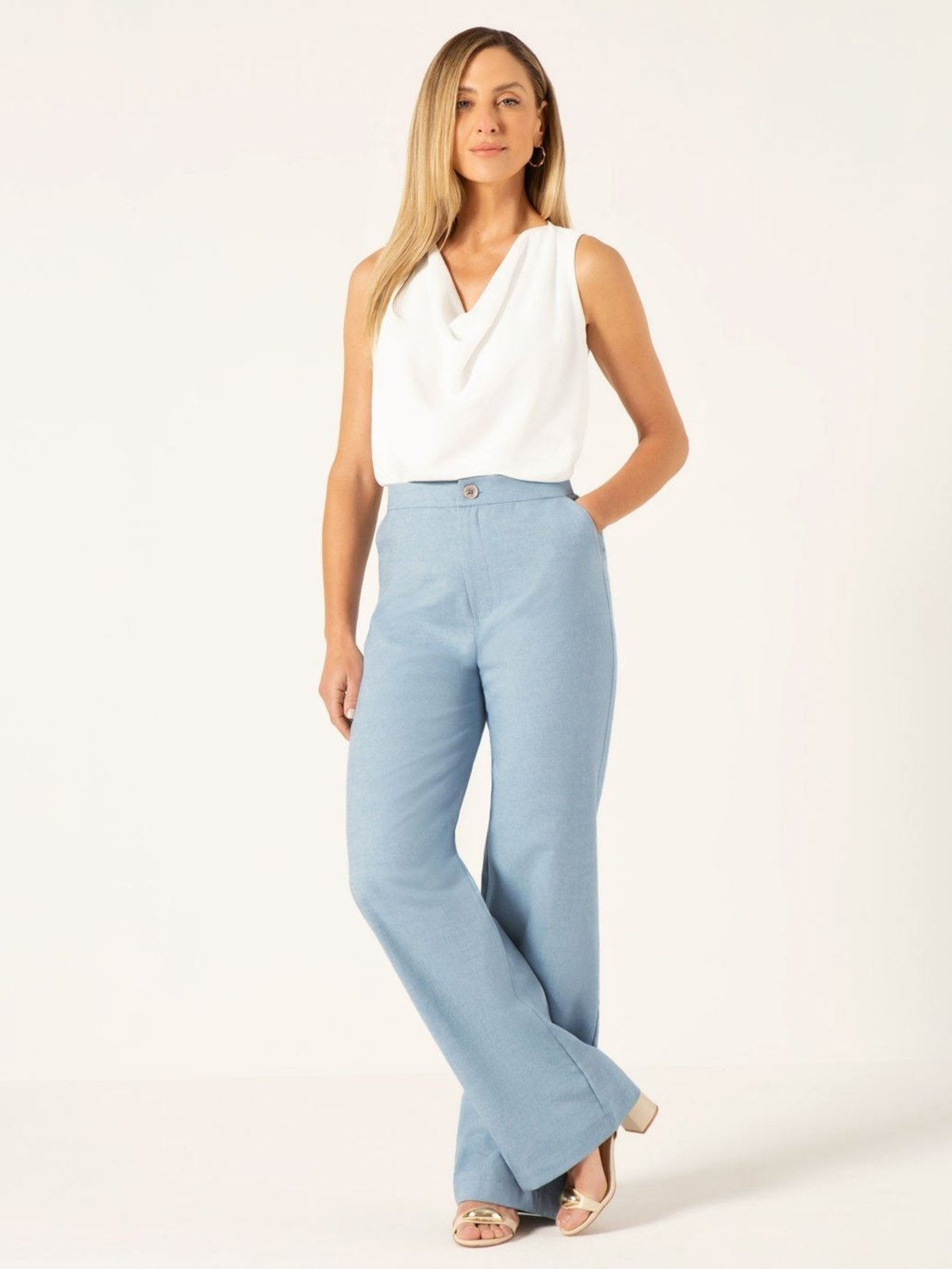 Calça Wide Leg em Oxford de Algodão Azul Claro Jordane
