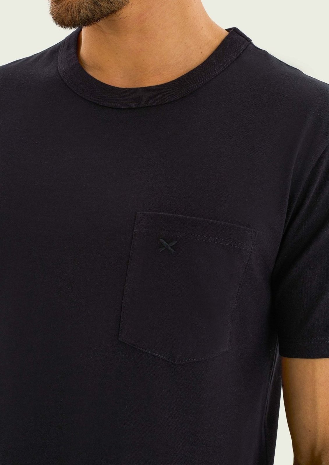 Camiseta Masculina Manga Curta Com Bolso Hering