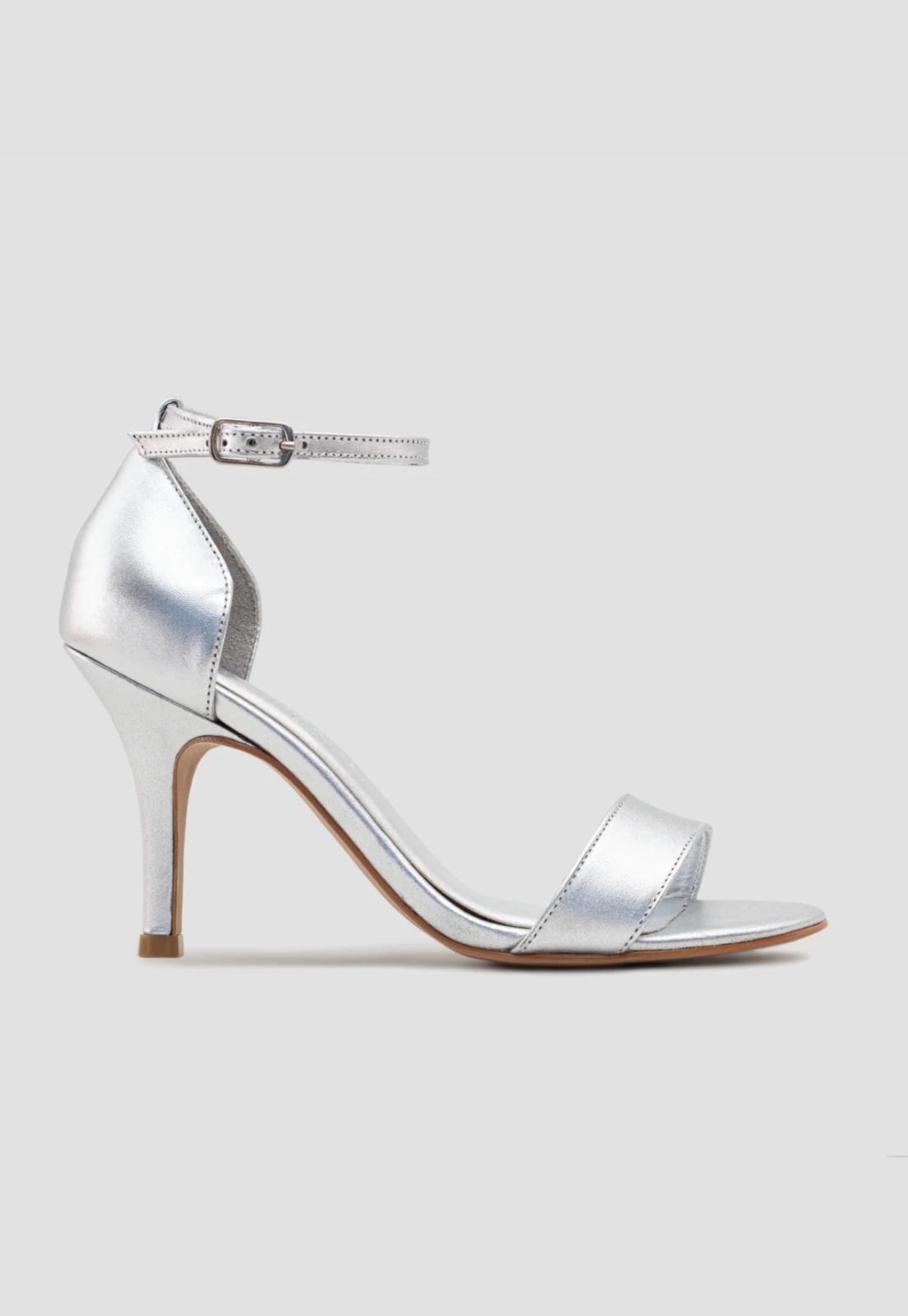 Sandália Gisele Salto Fino 7cm Couro Prata CBK
