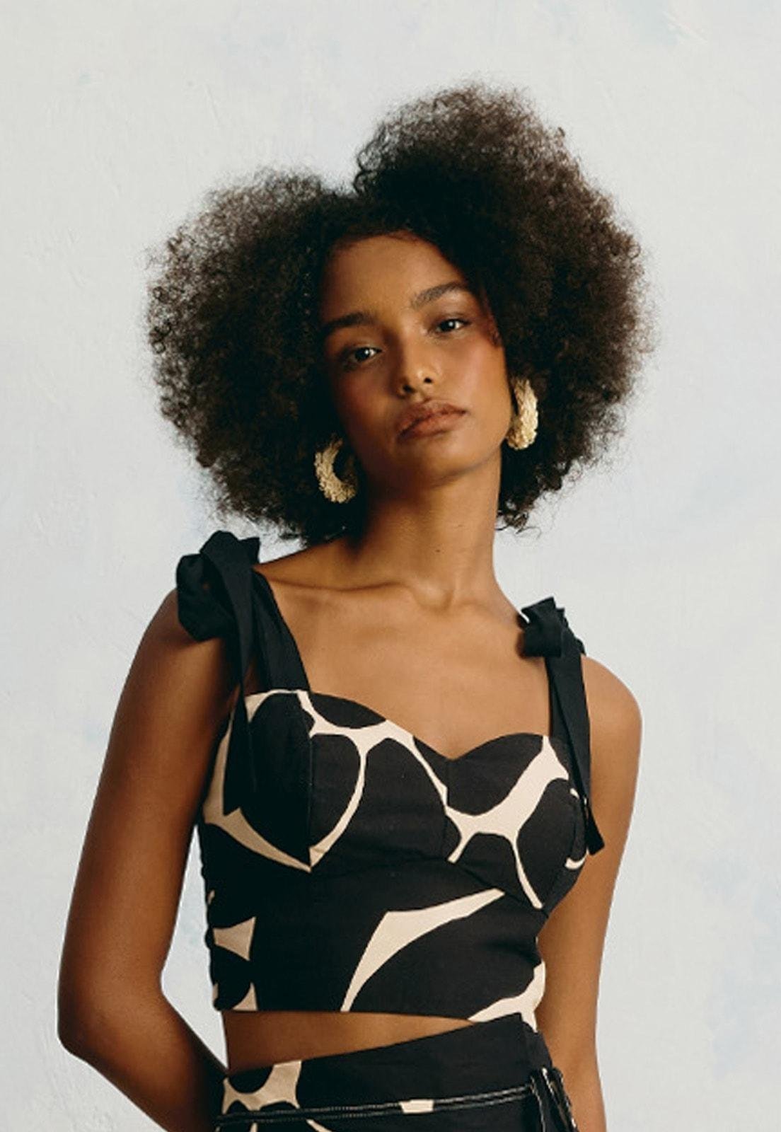 Cropped Alça Laços Estampado Aurora Floral Preto