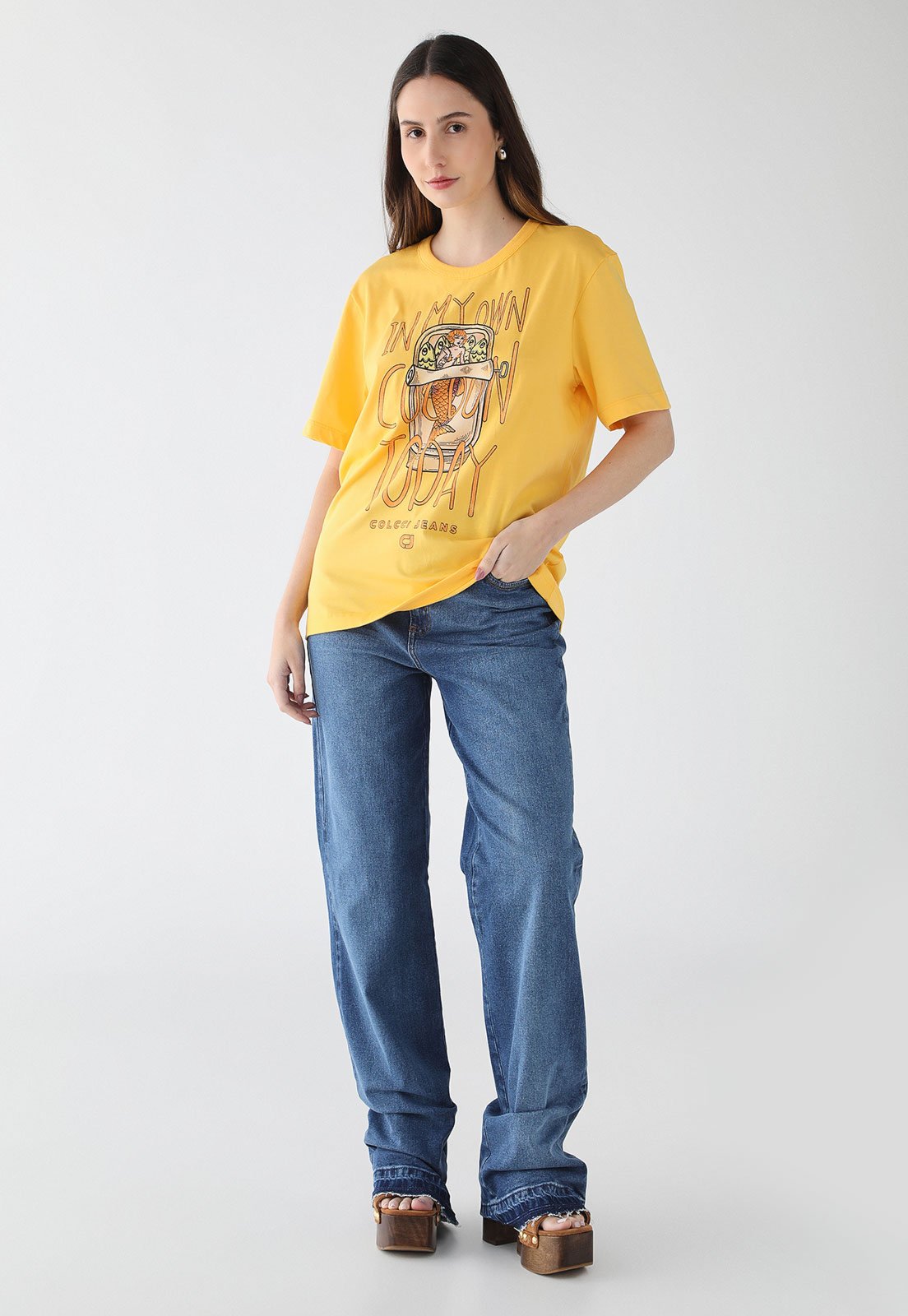 Vista 3 Camiseta Feminina Colcci Jeans Estampada Amarela amarelo Colcci Jeans amarelo