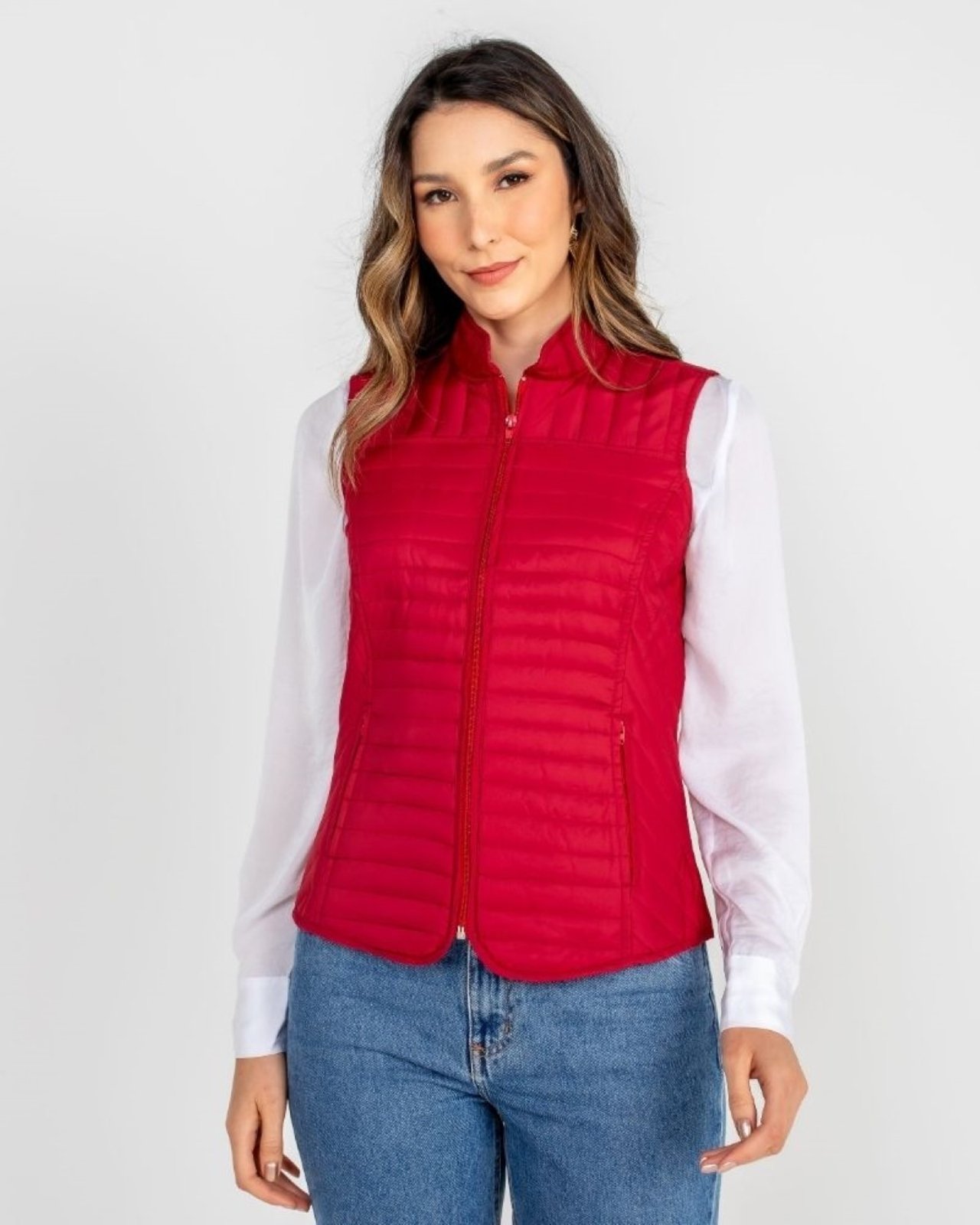 COLETE DE MATELASSE CURTO LISTRADO VERMELHO