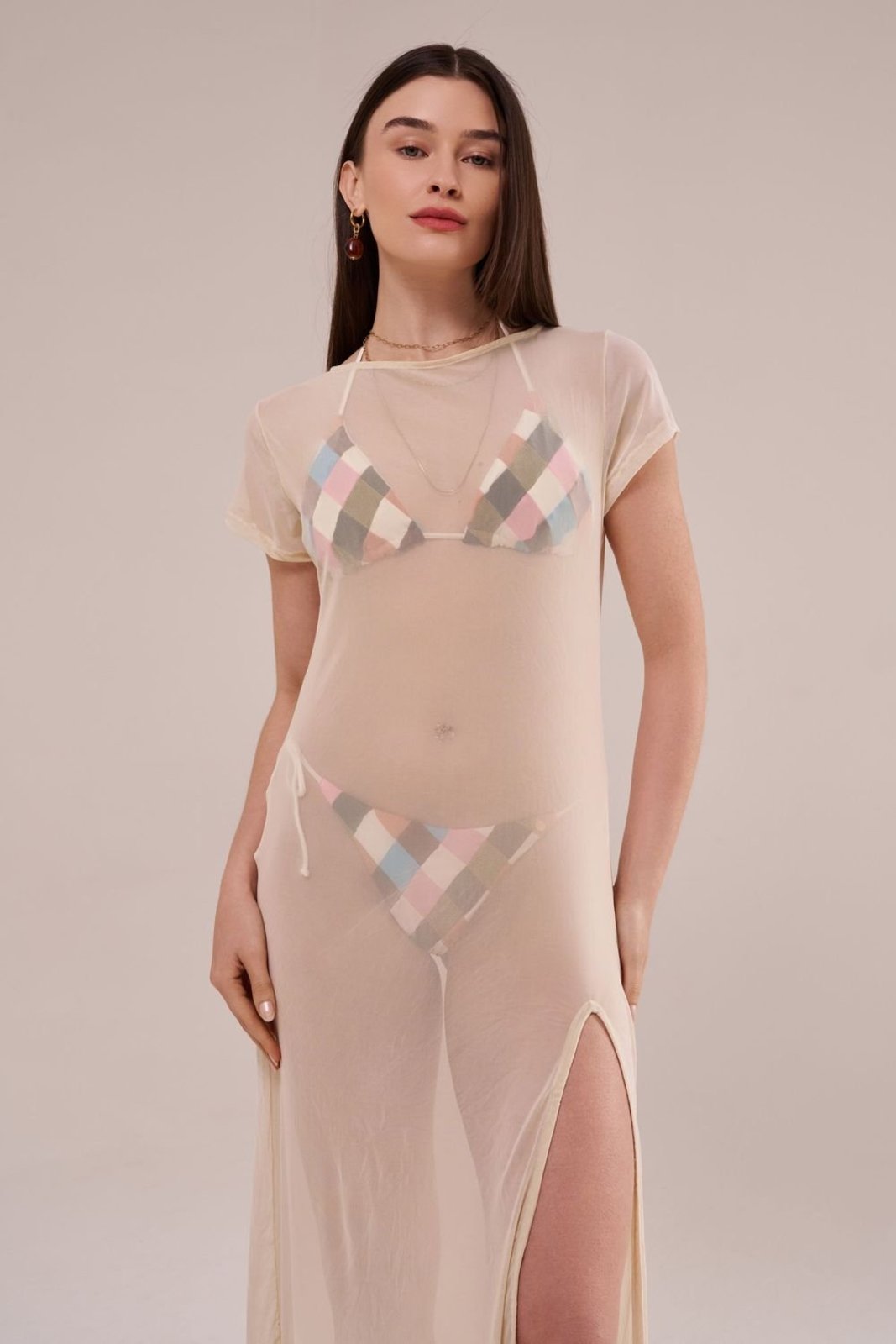 Saída longa em tule canoa off white Suntime