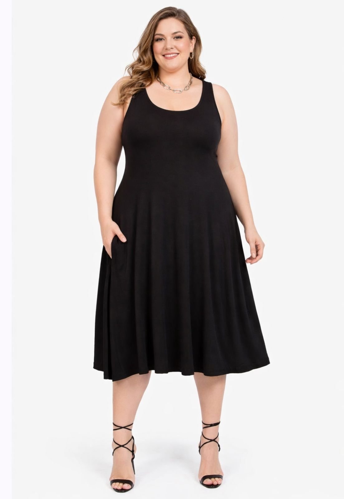 Vestido Plus Size Midi Preto