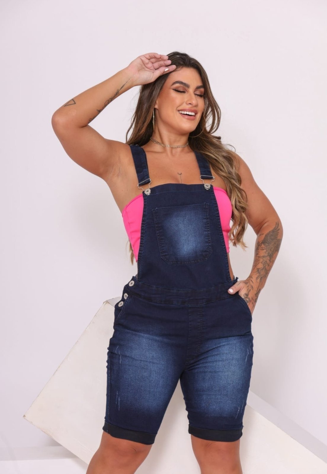 Macacão Jardineira Curto Bermuda Azul Jeans Feminina Alleppo Jeans