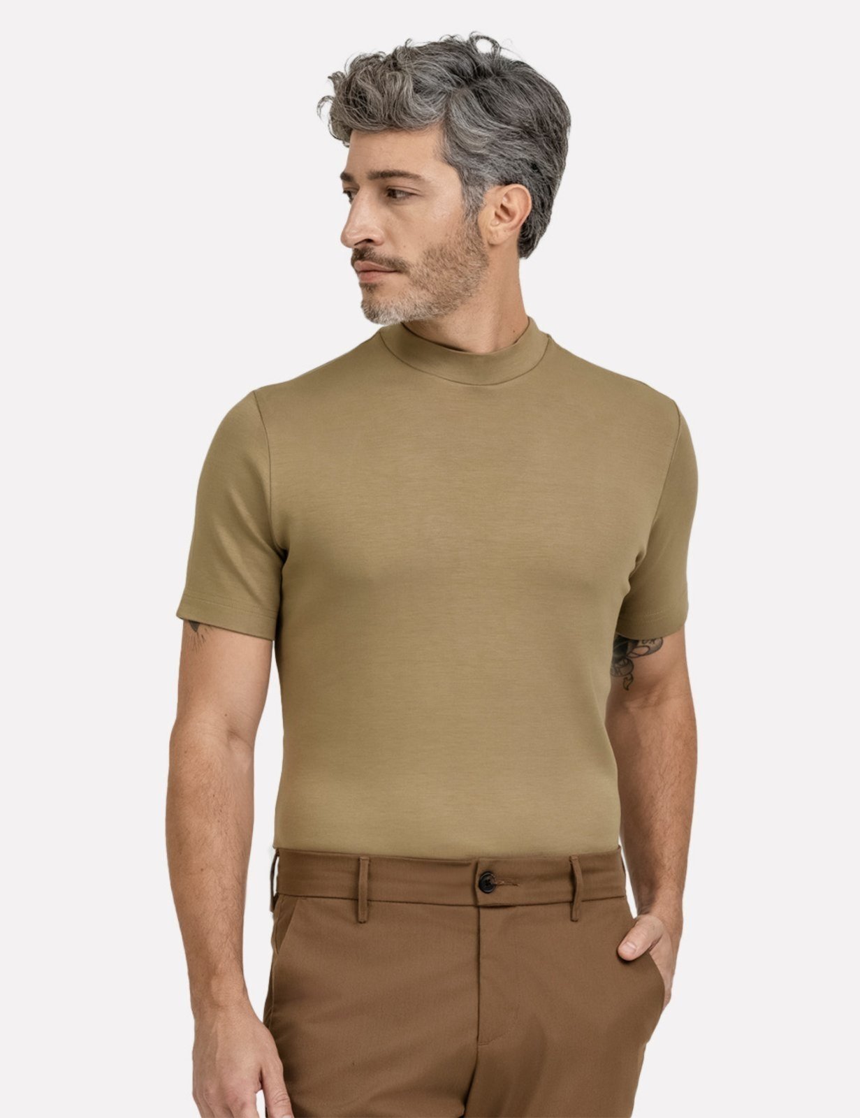 Camiseta K&J Black Masculina Regular Viscose Flex Gola Alta Cáqui