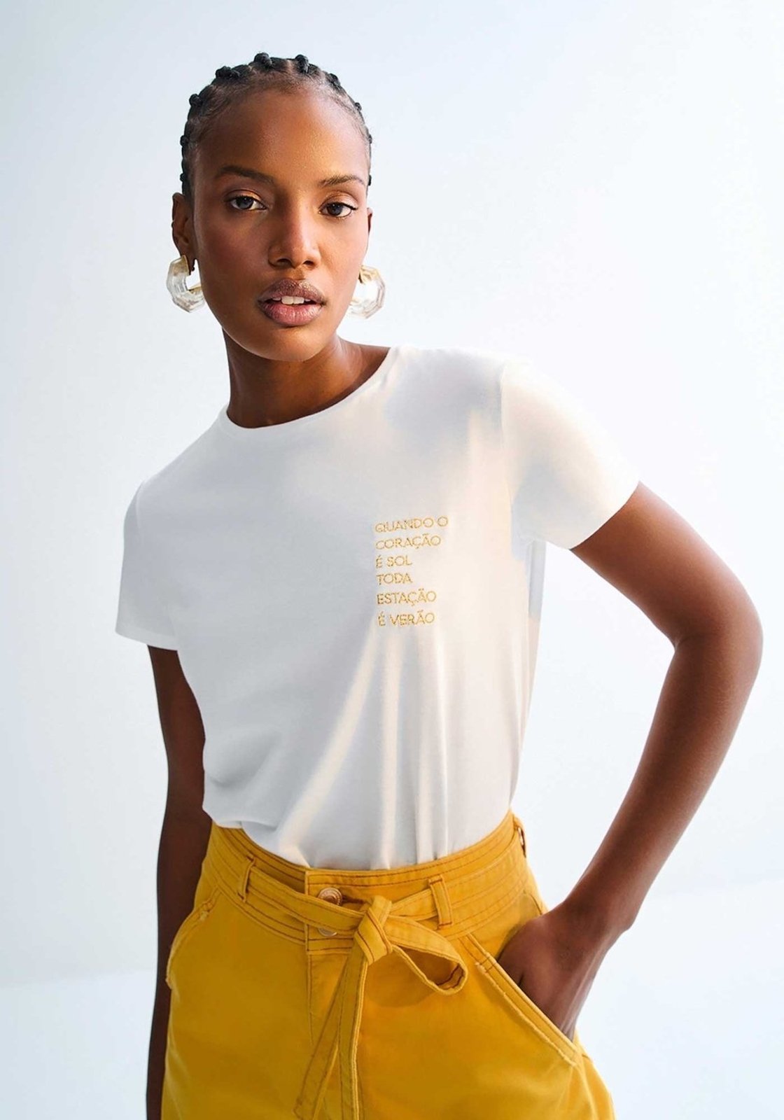 T-shirt em Malha Prime e Detalhe Bordado