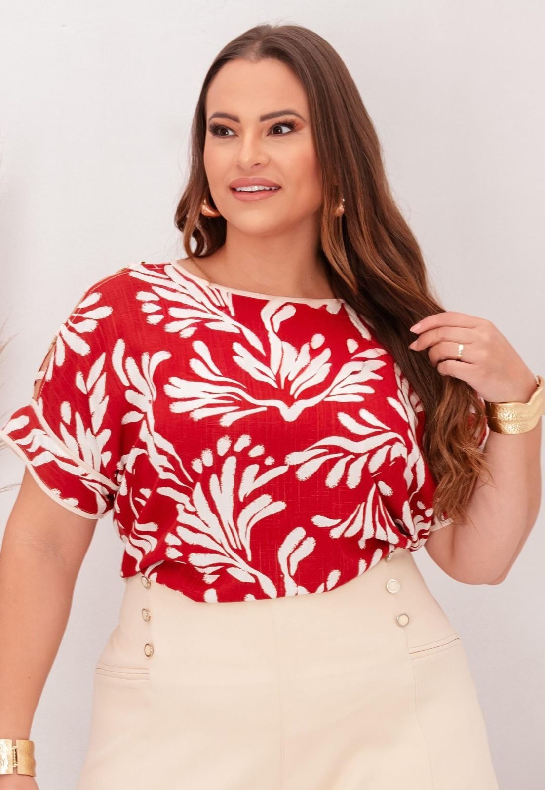 Blusa Feminina Plus Size Estampada com Aviamentos Caramelo