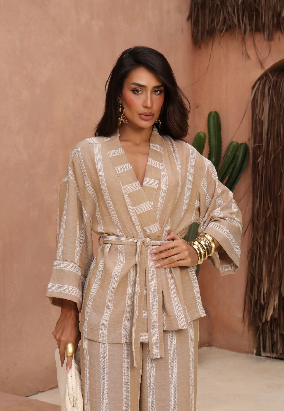 Jaqueta Kimono Feminina com Listras na Cor Bege Lemier Collection
