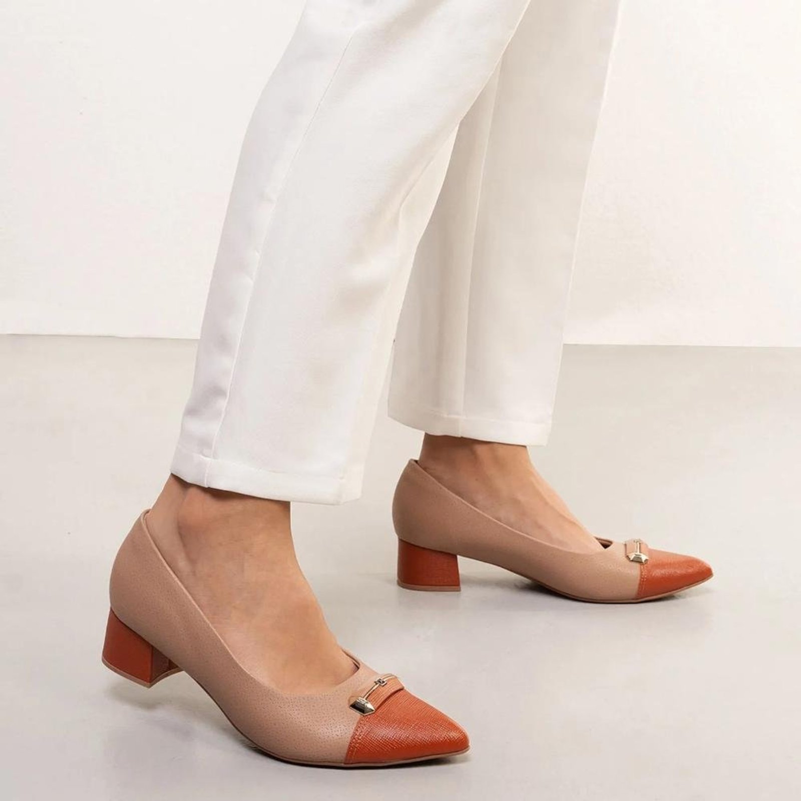 Sapato Piccadilly Salto Grosso Fivela Feminino Caramelo