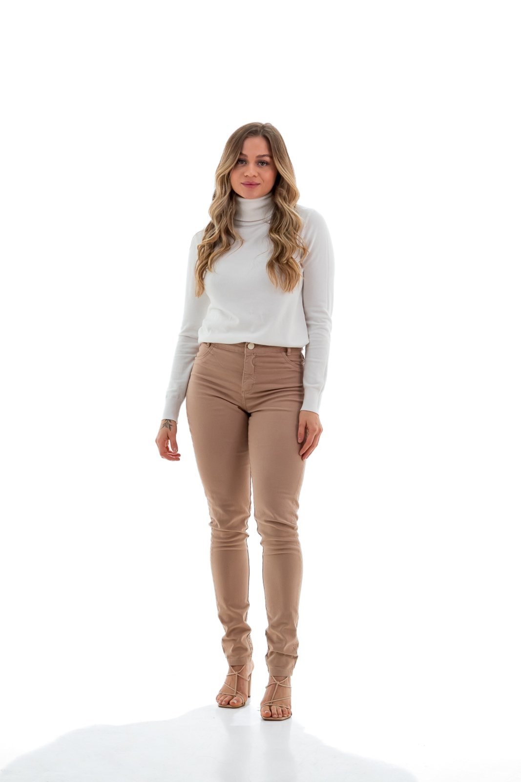 Calça Sarja Feminina Arauto Hot Pants New Haiti Bege