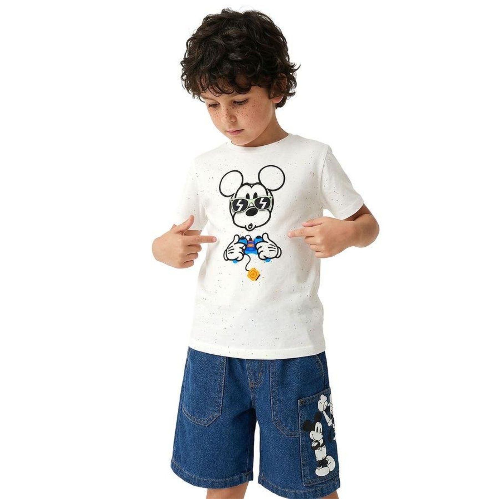 Infantil - Camiseta Controle Gamer Mickey Mouse e seus Amigos Branco