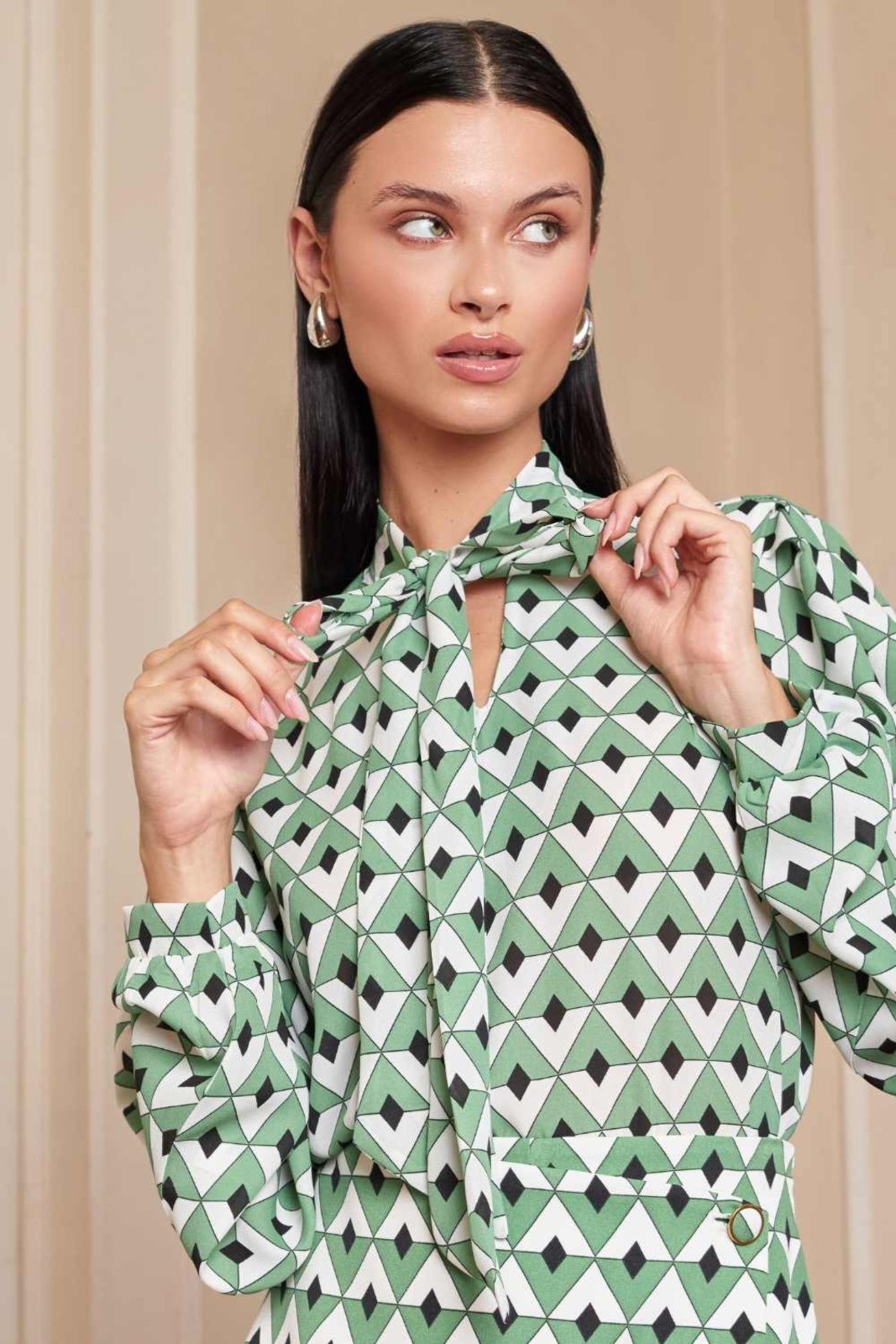 Vista 2 Blusa Vanibele Geométrica verde Vanibele verde