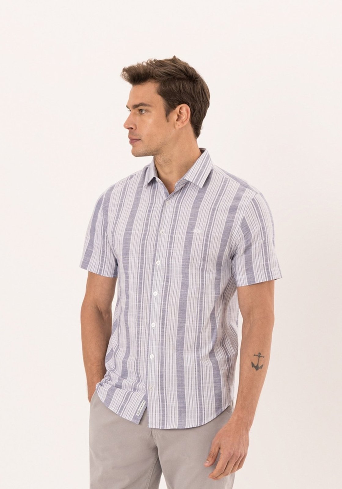 Camisa Slim Fit De Mangas Curtas