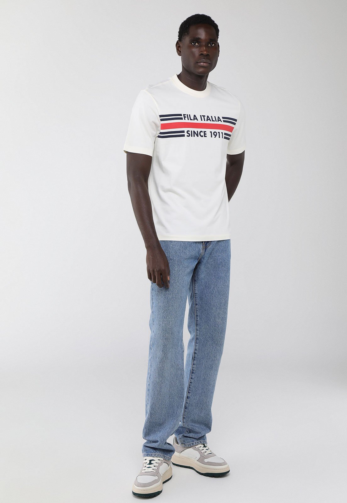 Vista 3 Camiseta Masculina Fila Comfort 1911 GT Branca branco Fila branco