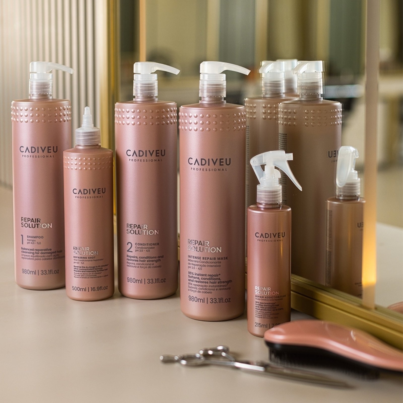 Vista 3 Kit Cadiveu Repair Solution Shampoo Condicionador e Máscara (3 produtos) Cadiveu Professional multicolorido Cadiveu Professional multicolorido