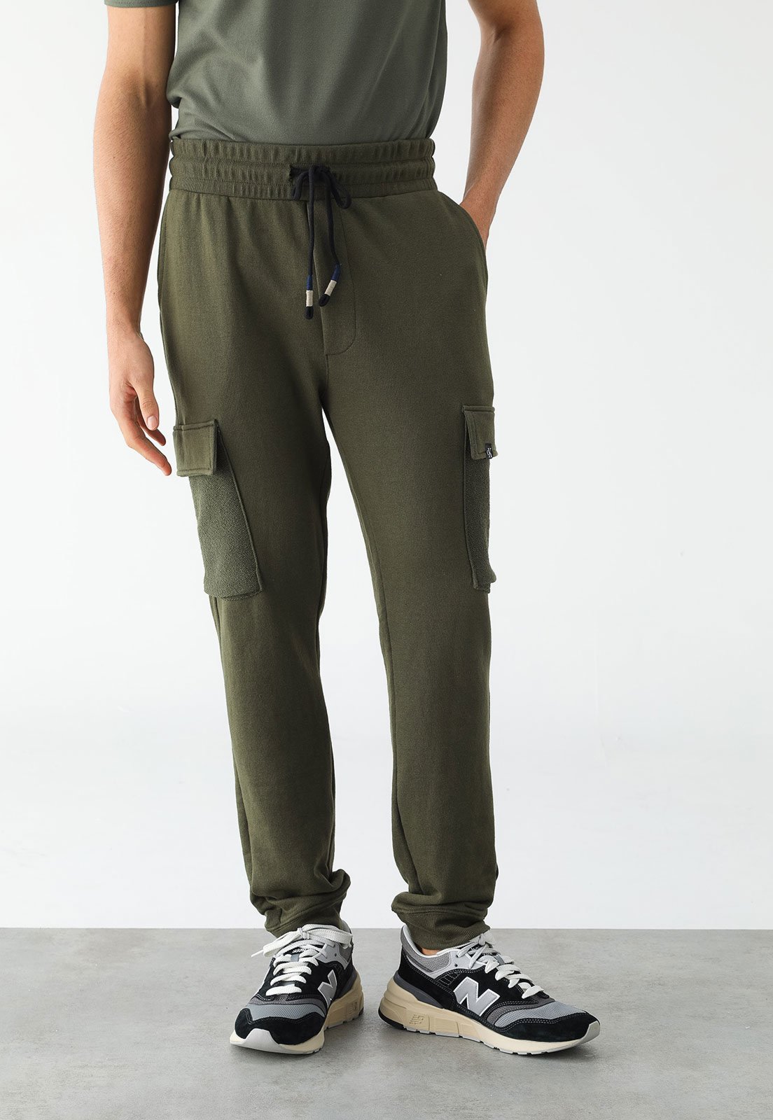 Calça de Moletom Calvin Klein Jeans Jogger Cargo Verde
