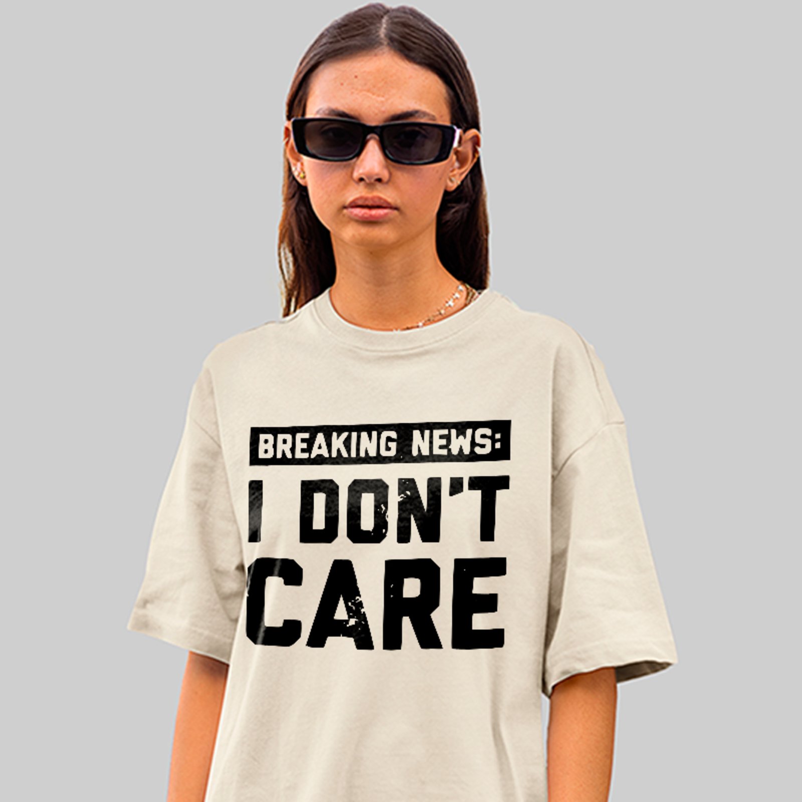 Camiseta Oversized I Don’t Care Breaking News Off White