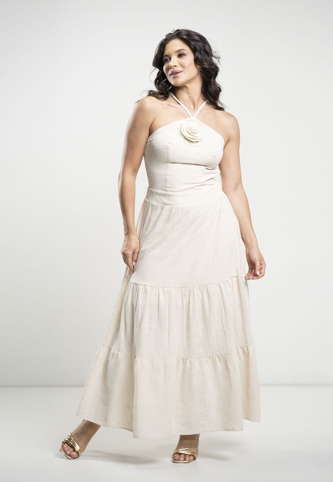 Vestido Midi Flor 3D Bege