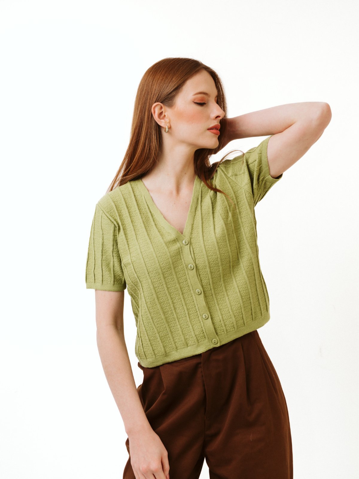 Camisa La Cor Tricot Cropped Canelada com Botões Verde Pistache