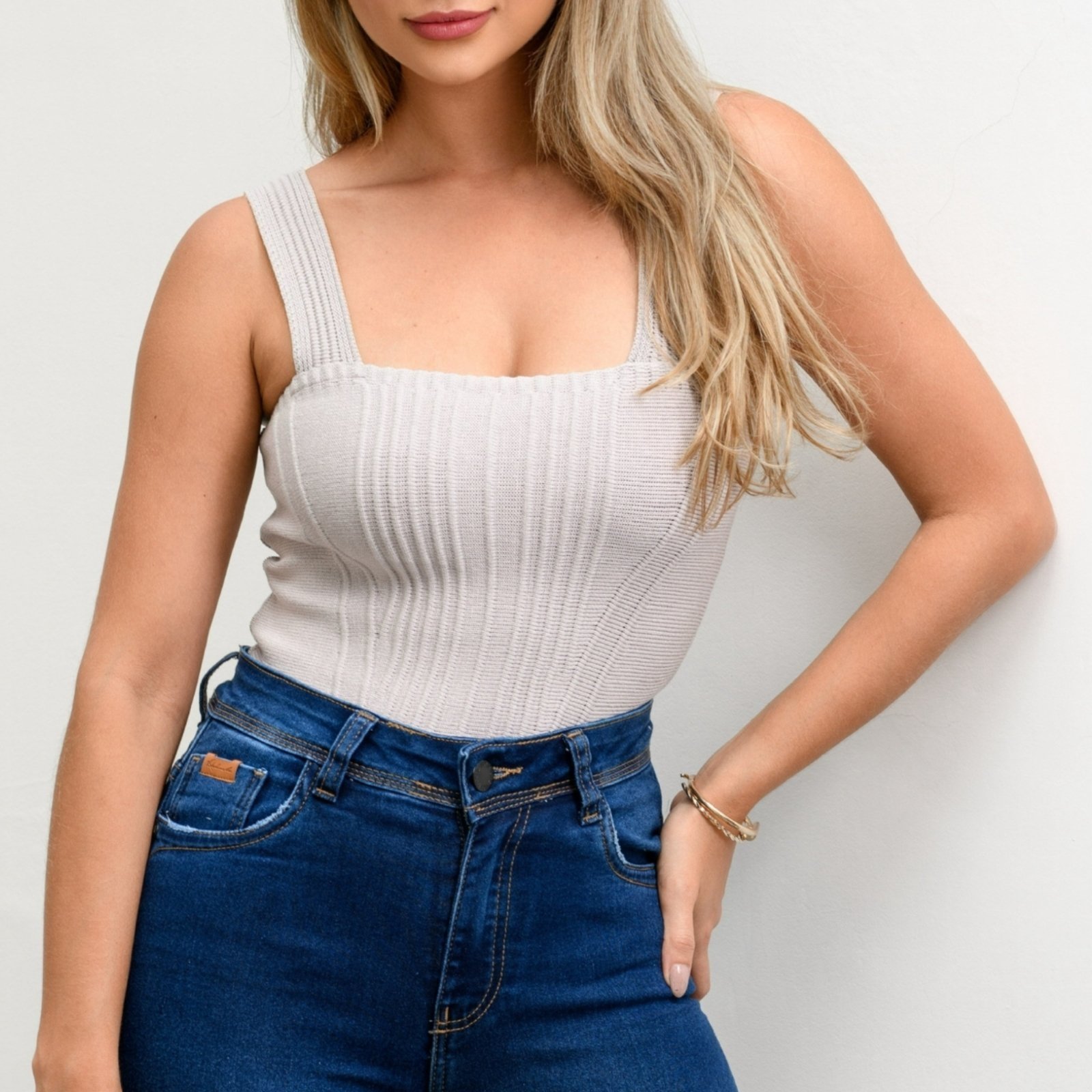 Vista 3 Cropped De Tricot Com Frizo Feminina Revanche Metaline cinza Revanche cinza