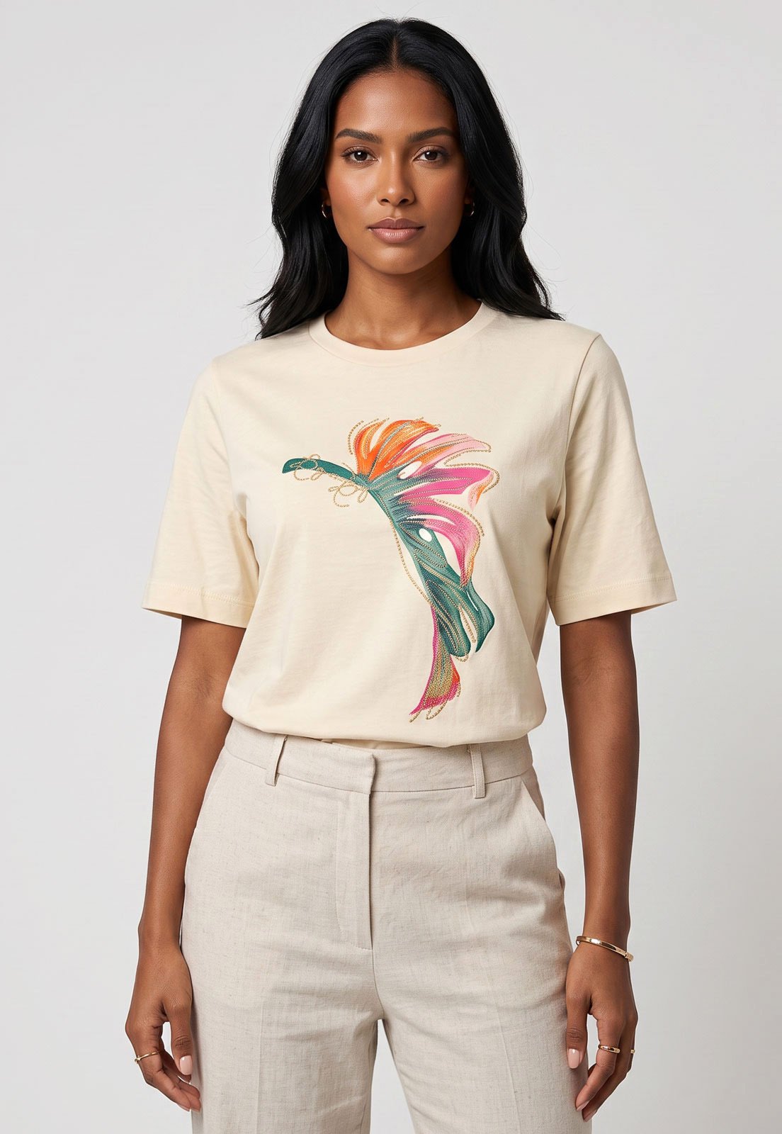 Camiseta Feminina Lez a Lez Estampa Artística Malha Penteada Bege