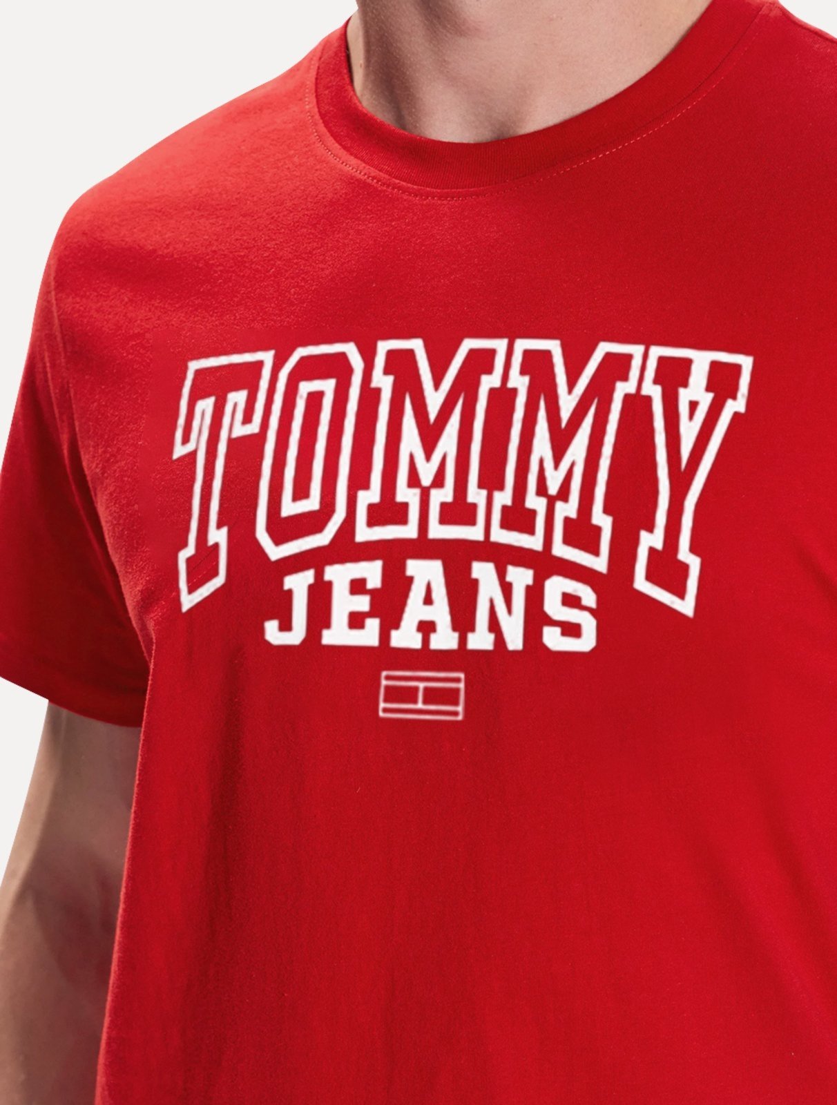 Vista 3 Camiseta Tommy Jeans Masculina Arc Entry Graphic Vermelha vermelho Tommy Jeans vermelho
