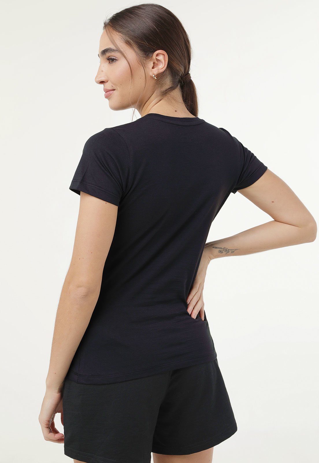 Vista 3 Camiseta New Balance Logo Preta preto New Balance preto