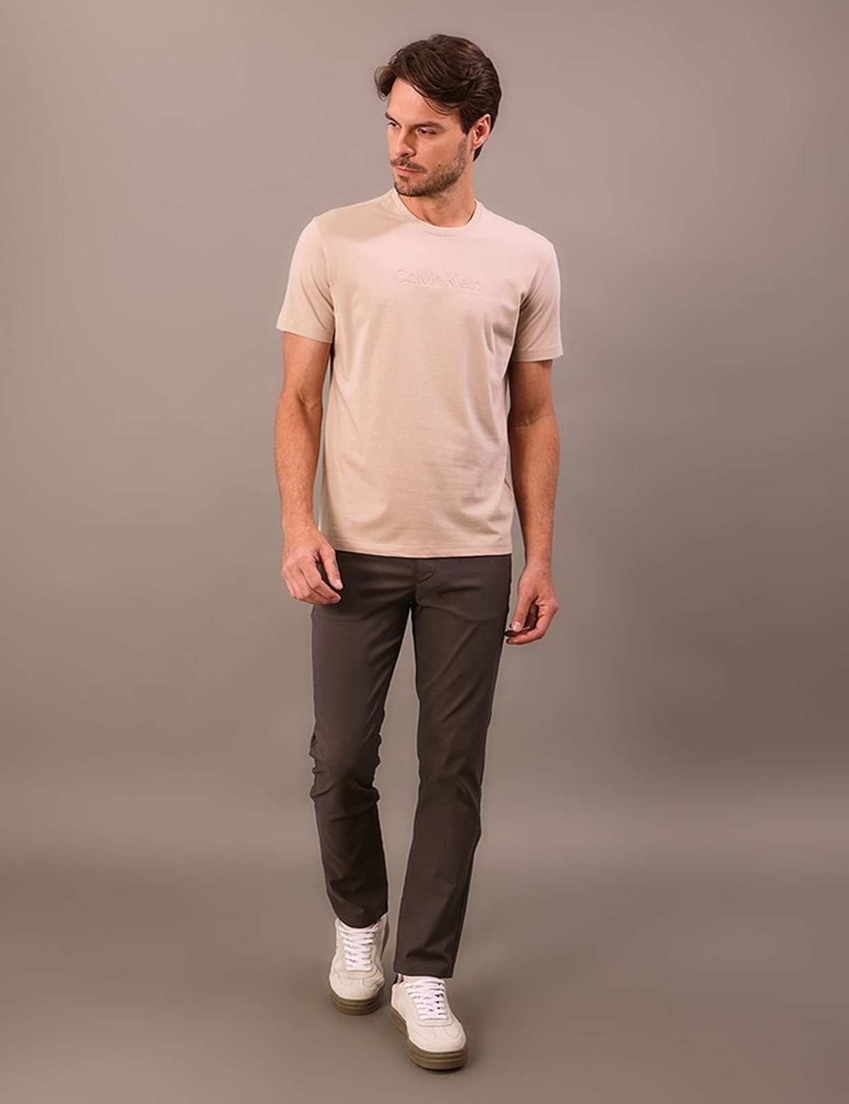 Camiseta Manga Curta Calvin Klein Masculino Embossed+bordado - Caqui Claro Calvin Klein Jeans