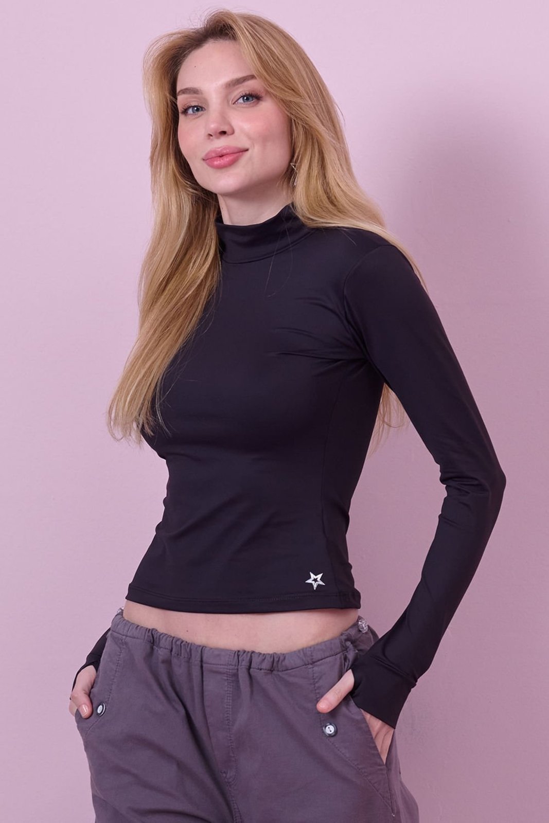 Blusa Feminina Manga Longa Com Dedeira Planet Girls Preto
