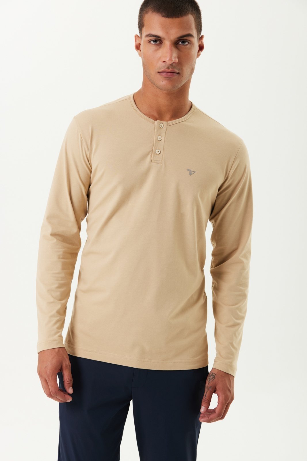 Camiseta Traymon Slim Gola Portuguesa Kaki