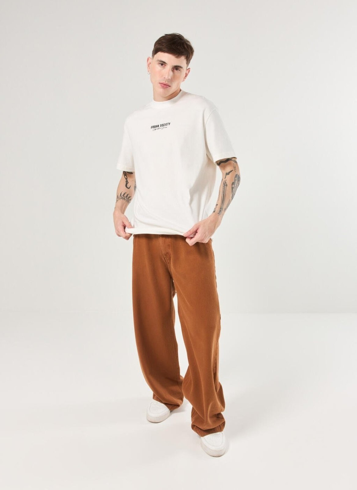 Calça Oversized Em Sarja Marrom