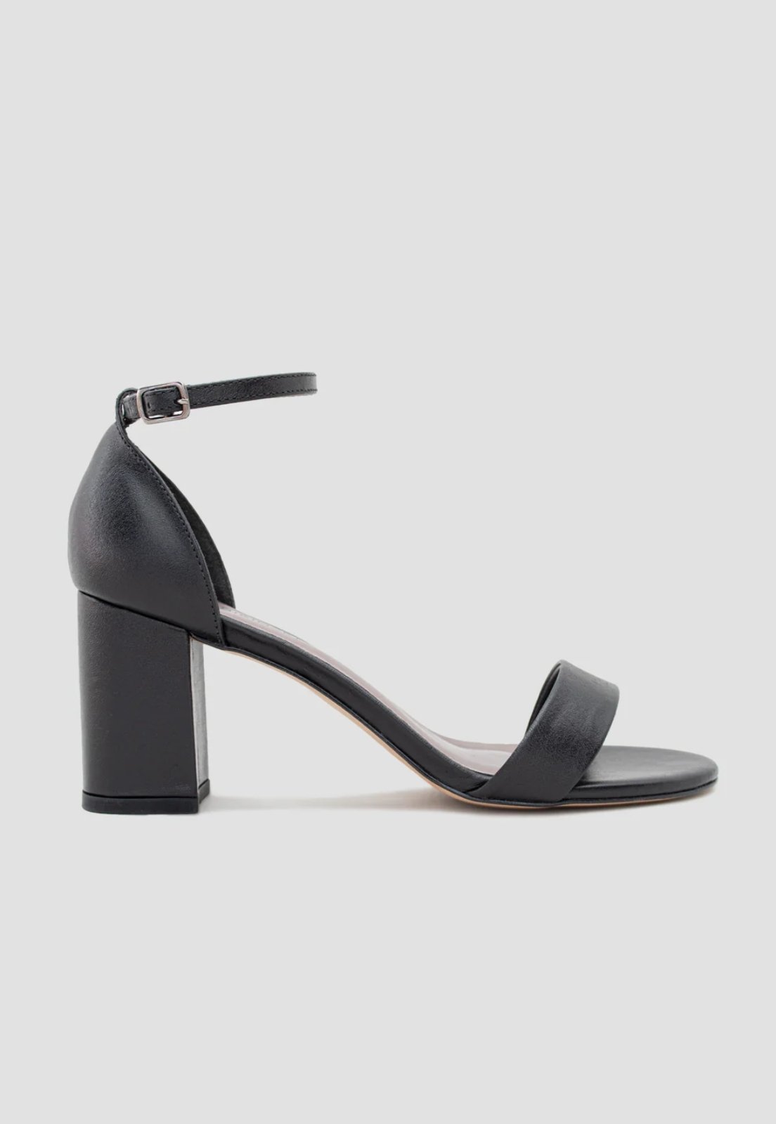 Sandália Gisele CBK Salto Grosso 7cm Couro Preto