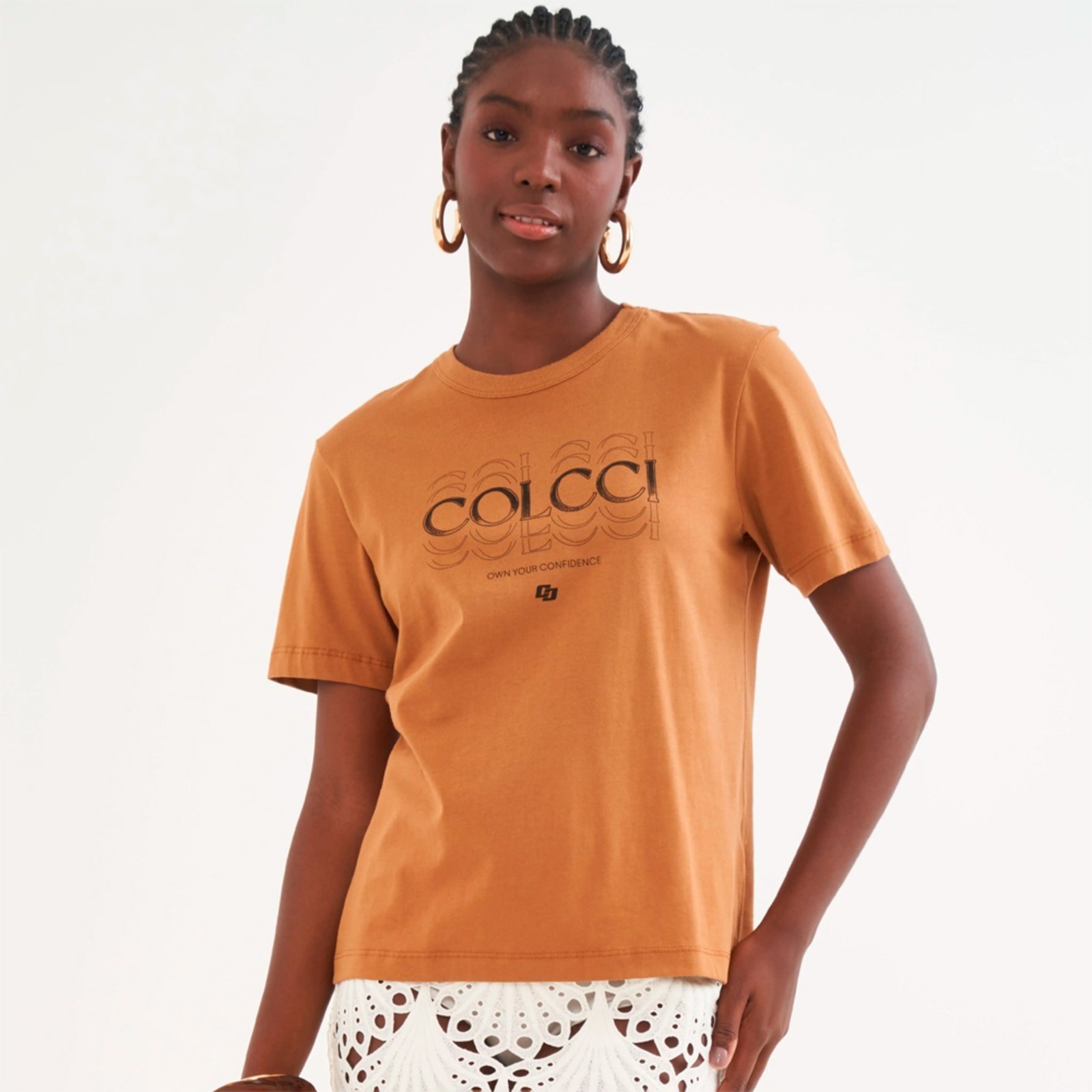 Vista 2 Camiseta Colcci Confidence Pr26 Evermode Feminino marrom Colcci marrom