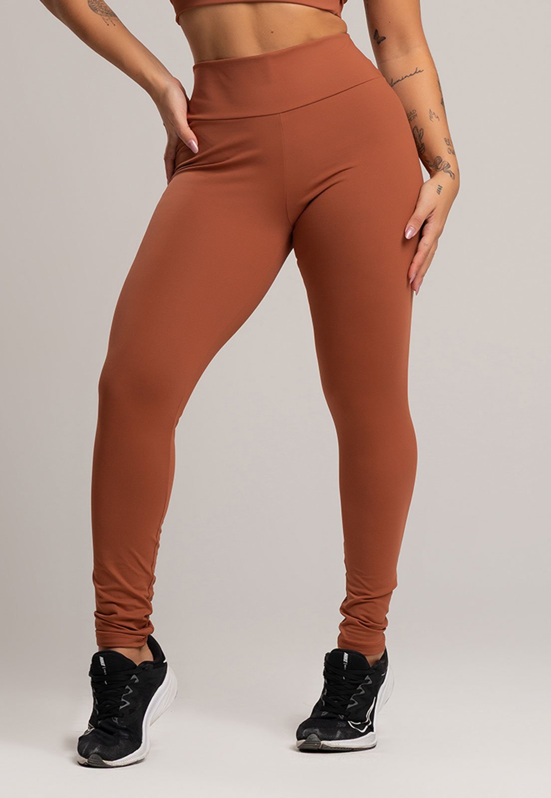 Vista 3 Calça Legging Academia MVB Modas Cintura Alta Poliamida Mousse marrom Mvb Modas marrom