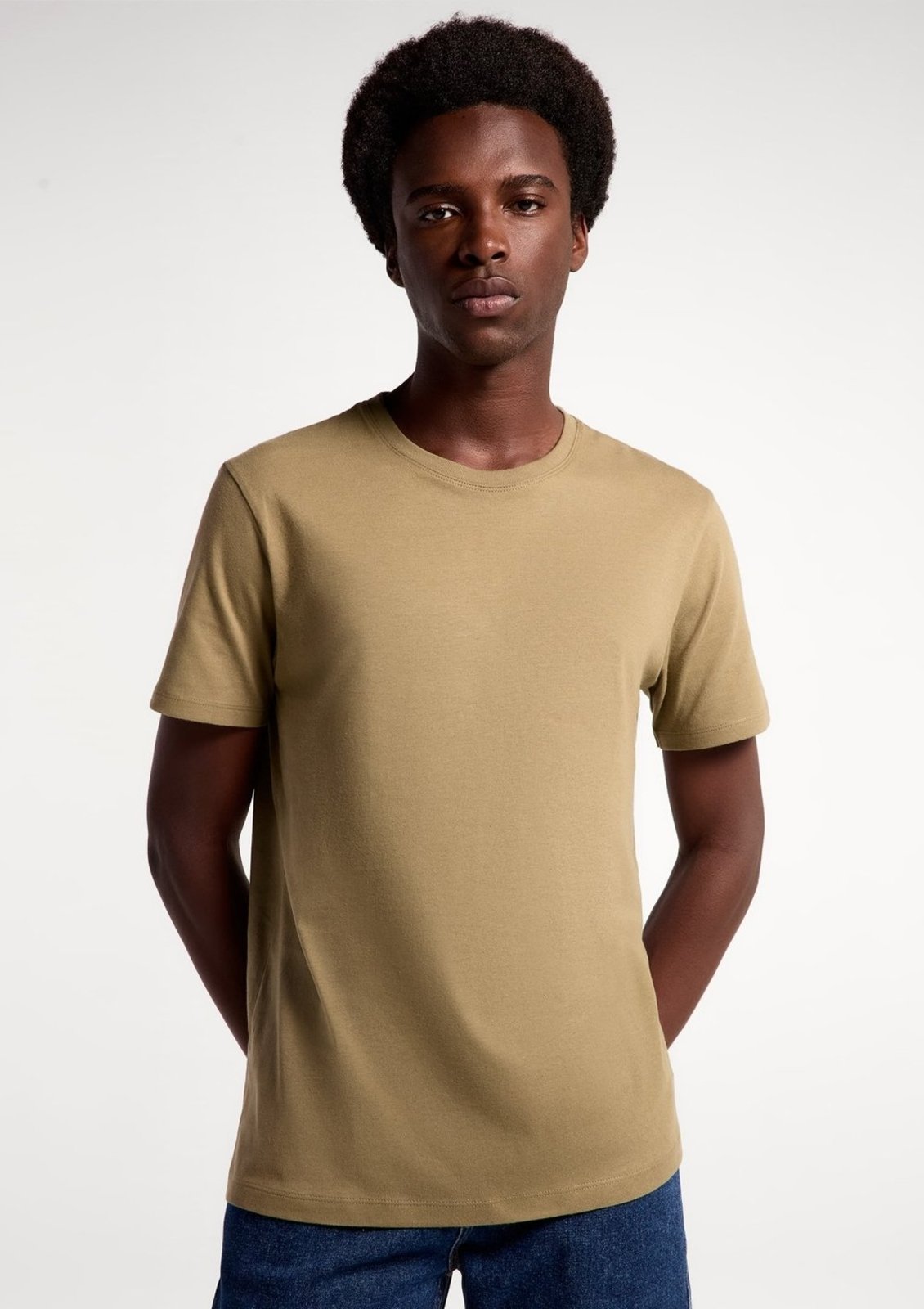 Camiseta Básica Unissex Manga Curta Regular World Hering