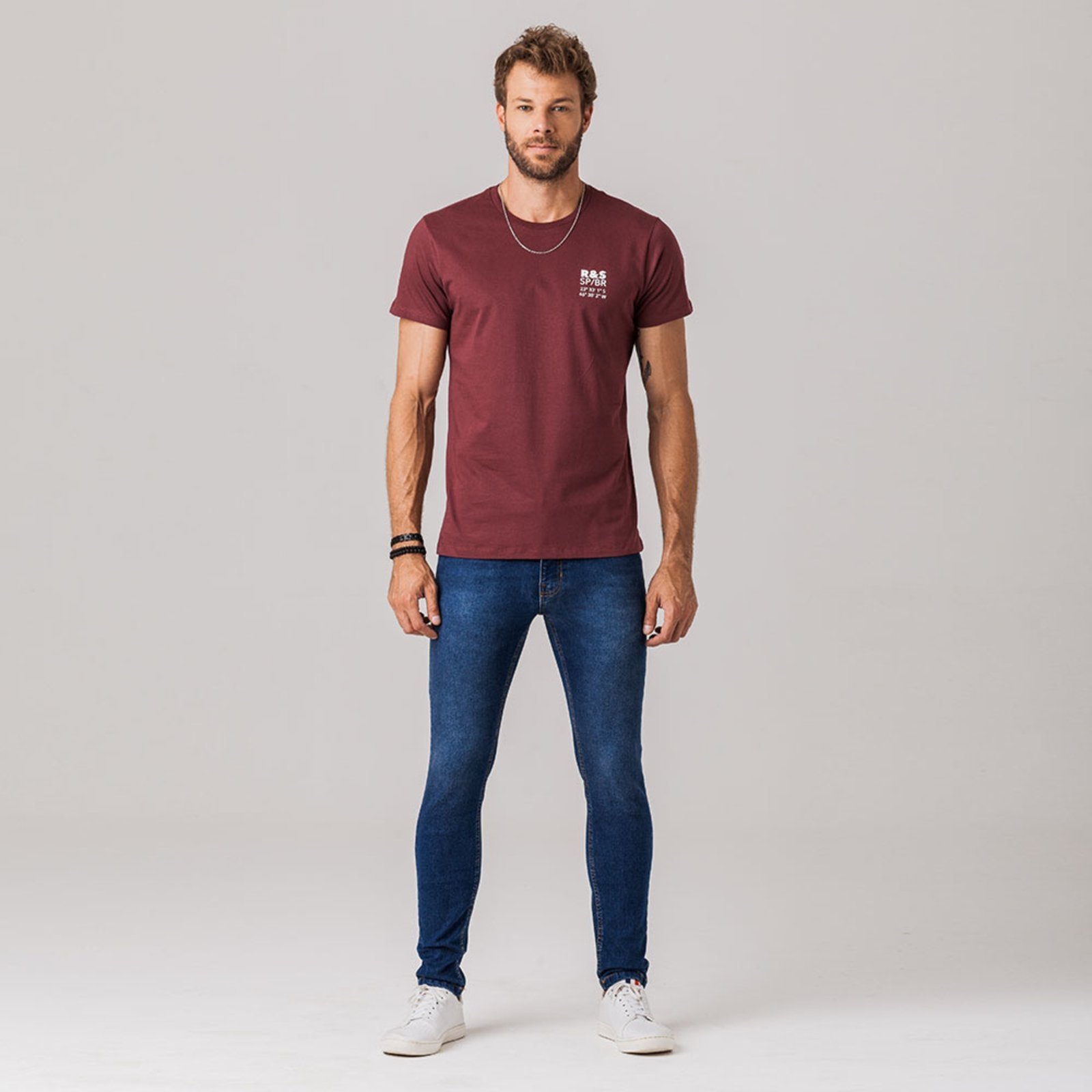 Camiseta Masculina Estampa Rock e Soda Street Carmim