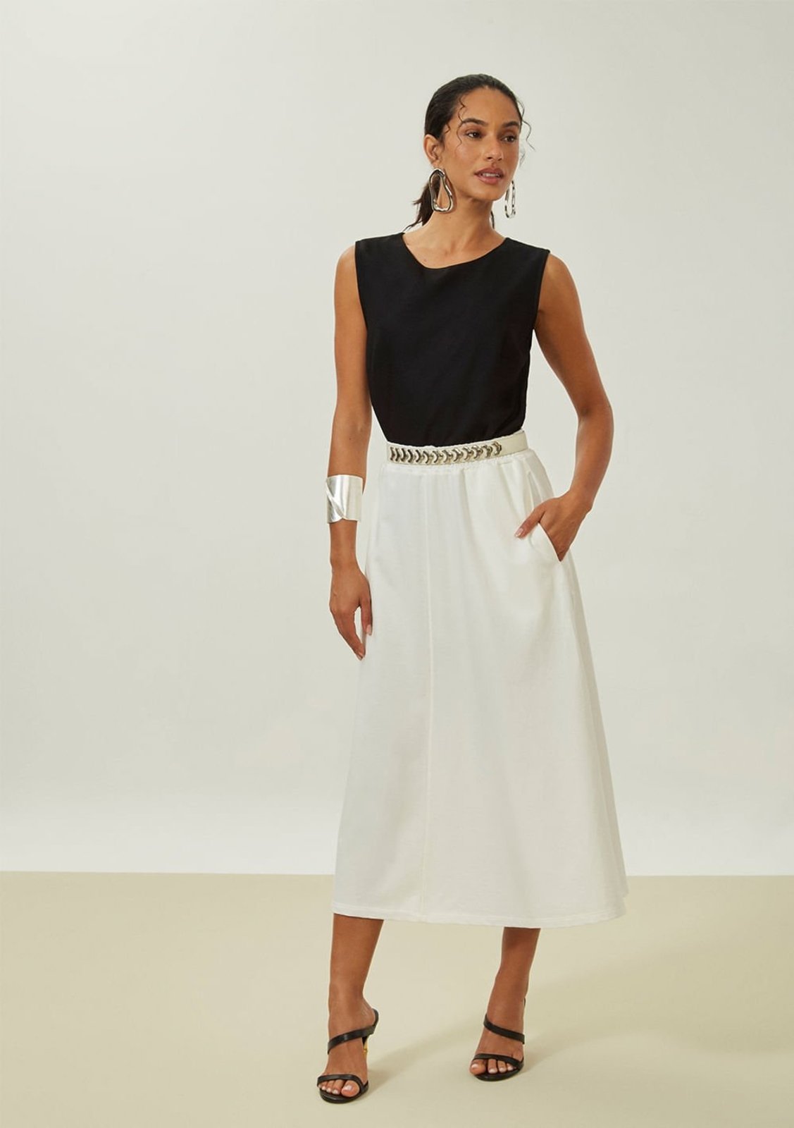 Saia Maria Valentina Evasê Alta Midi Off-white
