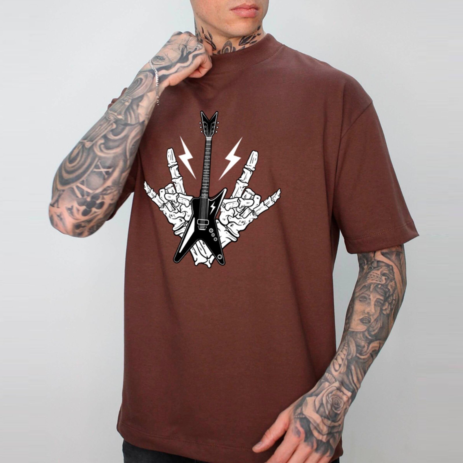 Vista 2 Camiseta Ousy Unissex Streetwear Rock Guitar Lightning Visual Impactante Oversized branco ousy branco